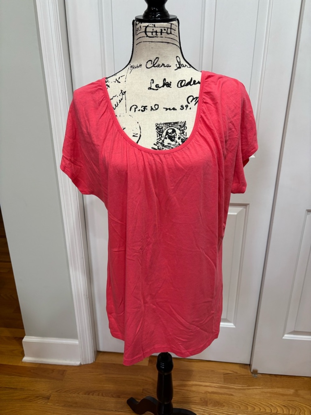 JCP Pink Scoop Neck Short Sleeve Tee Size XL - EUC
